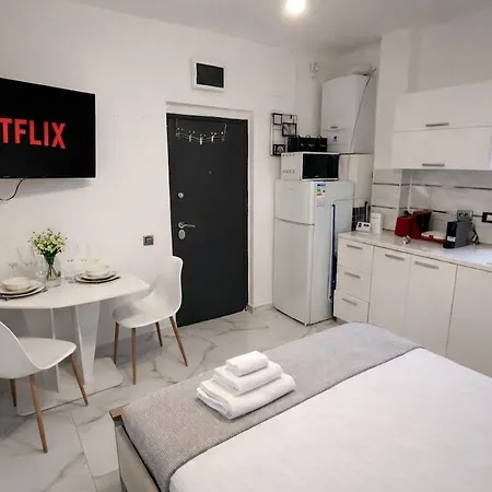 Апартаменти Bright One-room - Area